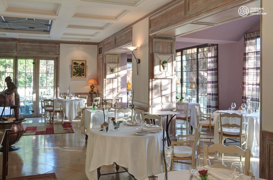 Auberge De Noves Domaine Du Deves Restaurant photo